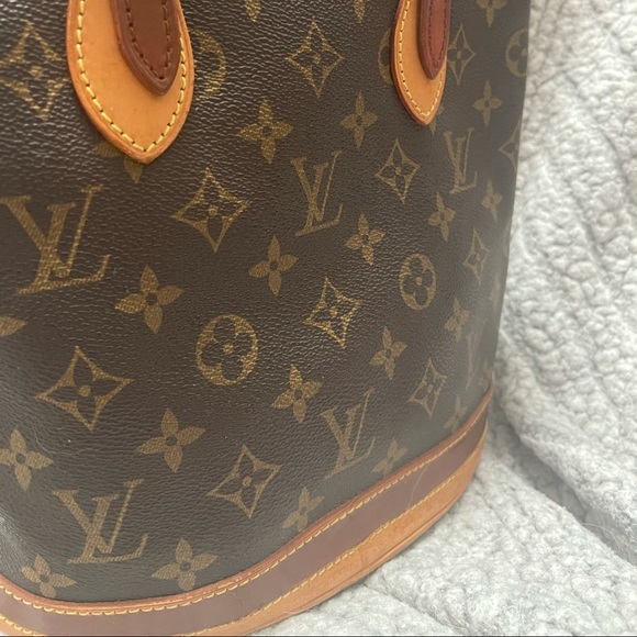 ✨ Vintage Louis Vuitton Bucket Bag ✨ - Picture 4 of 6